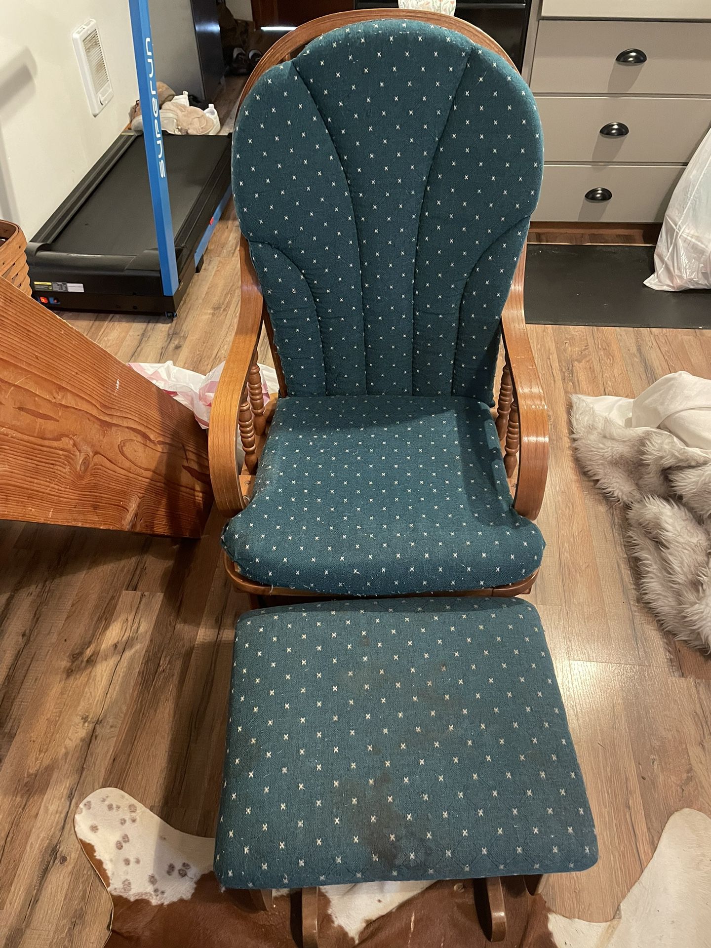 Rocker/Glider Chair & Footrest