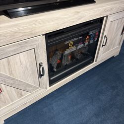 TV Stand w Electric Fireplace 