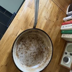 10-Inch Ceramic Made In Pan with Stains