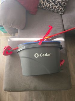 Cedar spin mop