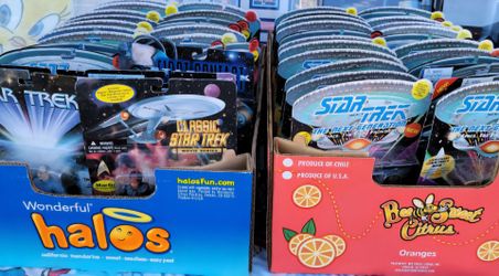 STAR TREK NEXT GENERATION ACTION FIGURES FOR $3 EACH FIGURE NEW IN PACKAGE--PRICE IS FIRM