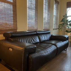 Couch, Power Leather Recliner, Stylish/Modern