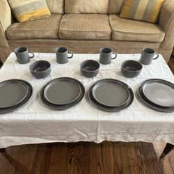 15 Pcs Dinnerware set - New