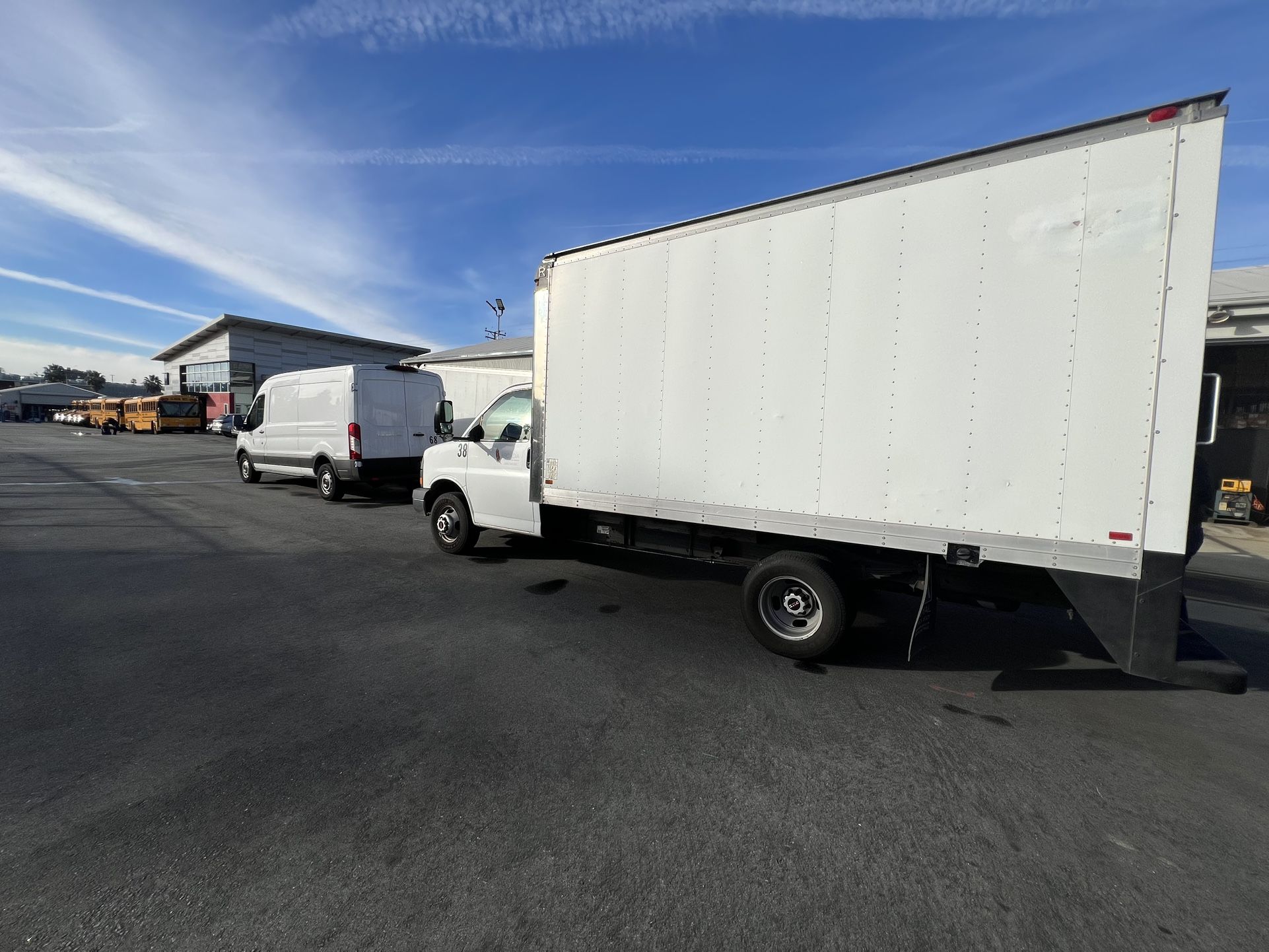 2007 GMC Savanna 3500 Truck