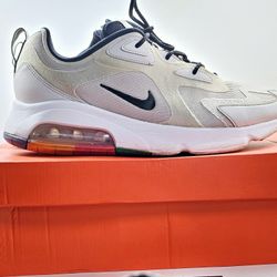 Nike Mens Air Max 200 AQ2568-002 Vast Gray White Lace Up Running Shoes Size 11