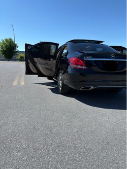 2016 Mercedes Benz c300 4door sedan
