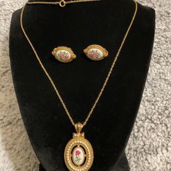 Vintage Gold Necklace And Pendant With Rhinestone And Pearls With Matching Clip On Earrings,(Avon)