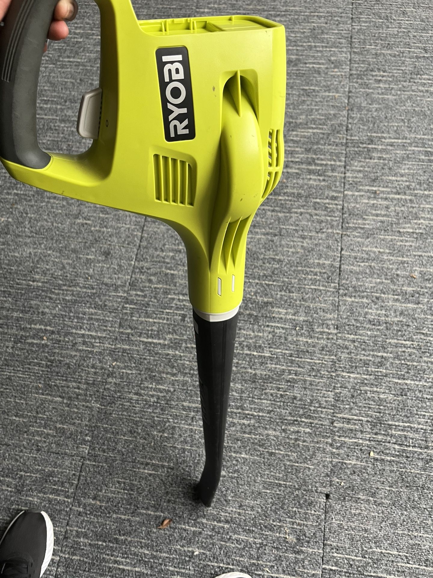 RYOBI LEAF BLOWER/SWEEPER