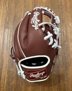 NEW- HEART OF THE HIDE COLORSYNC 2.0 INFIELD GLOVE