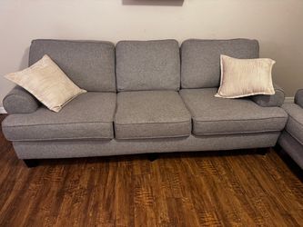 Couch/Loveseat