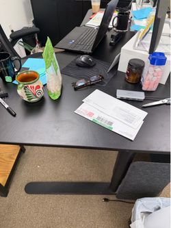 Sit stand desk
