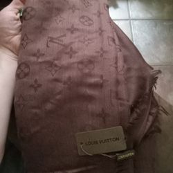 Louis Vuitton
Louis Vuitton Monogram Shawl Cappuccino