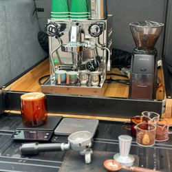 Rocket Espresso Appartamento Machine & Grinder 