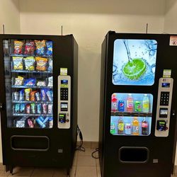 VENDING MACHINE WITH CARD READER