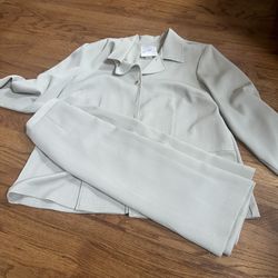 Women’s 2 Piece Dress Suit