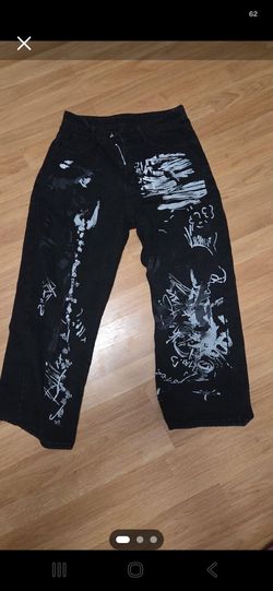 Black jeans with white design