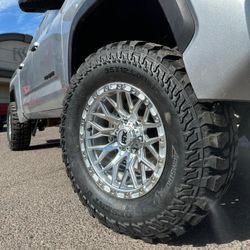 18x9 XM Rines Y Llantas 35/1250/18 Armstrong MT