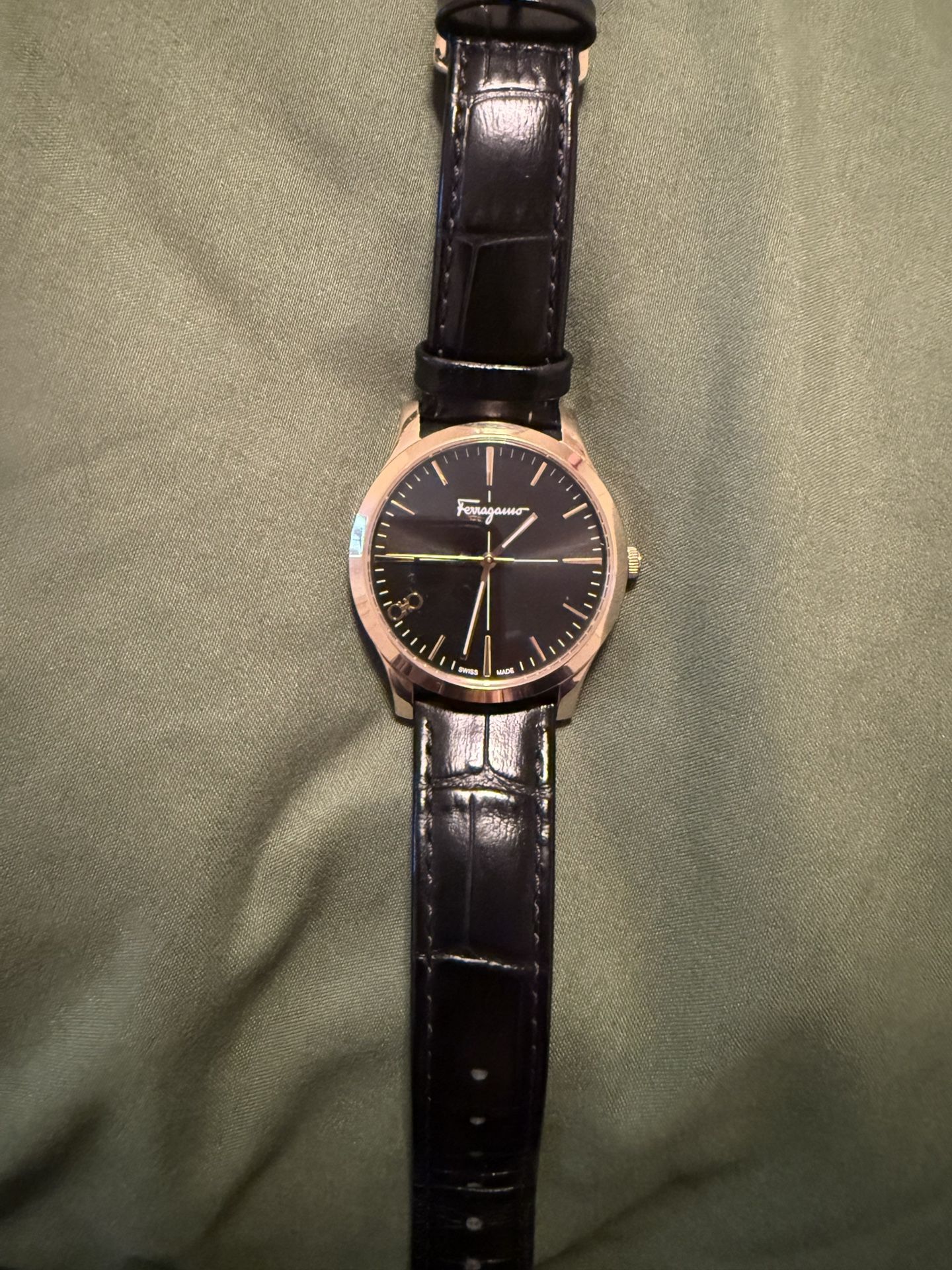 Ferragamo Women's Slim Swiss Made Quartz Leather Strap Watch