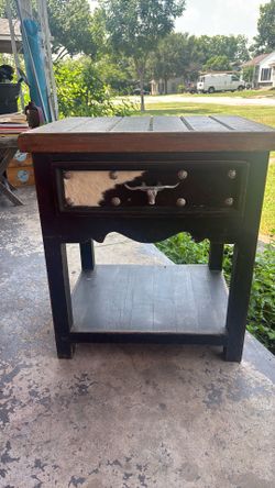 Lamp table