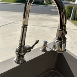 Kohler Artifacts pull Down Sink faucet