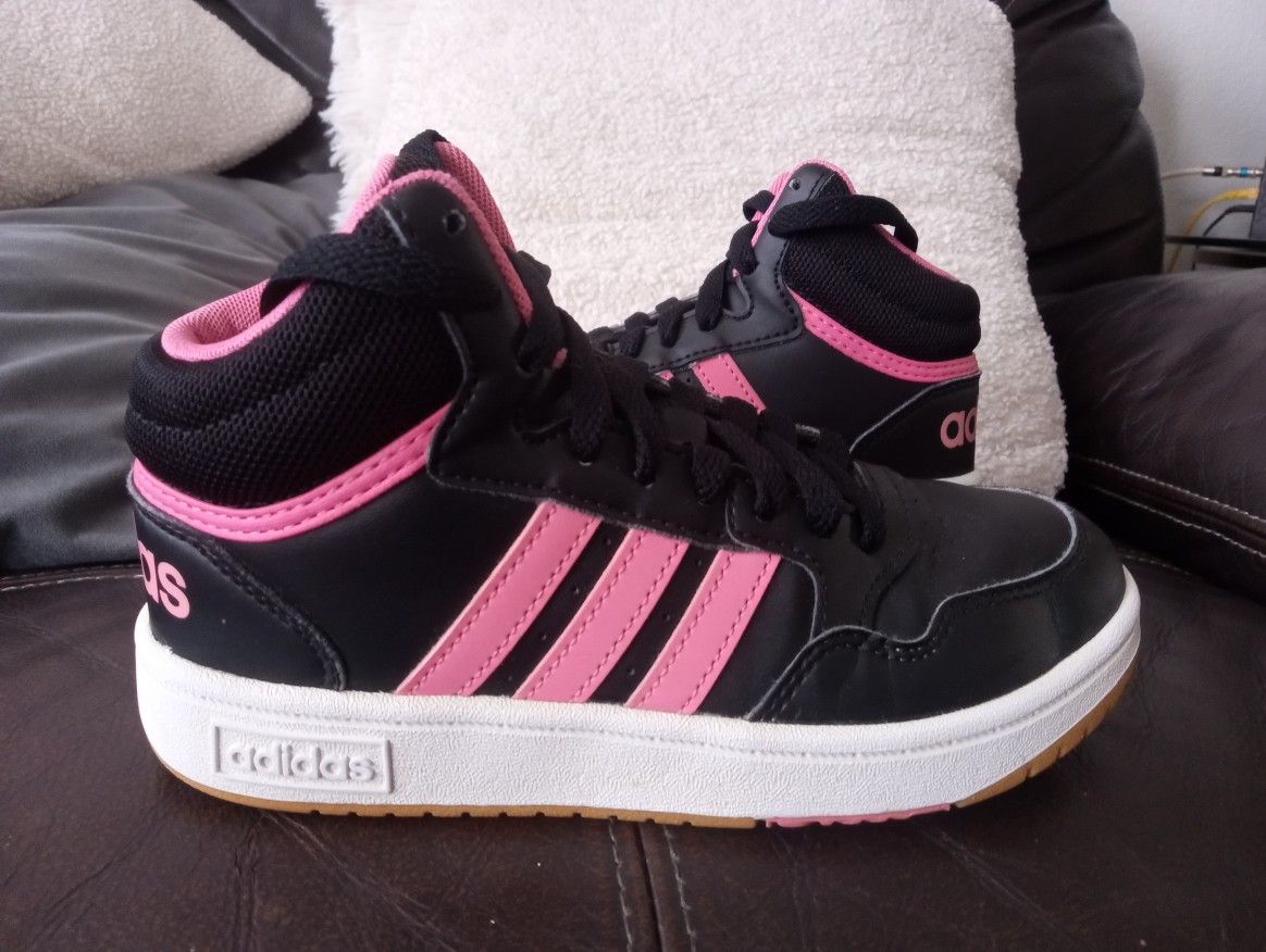 Adidas Size 1 Youth $25
