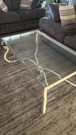 White glass top coffee table,