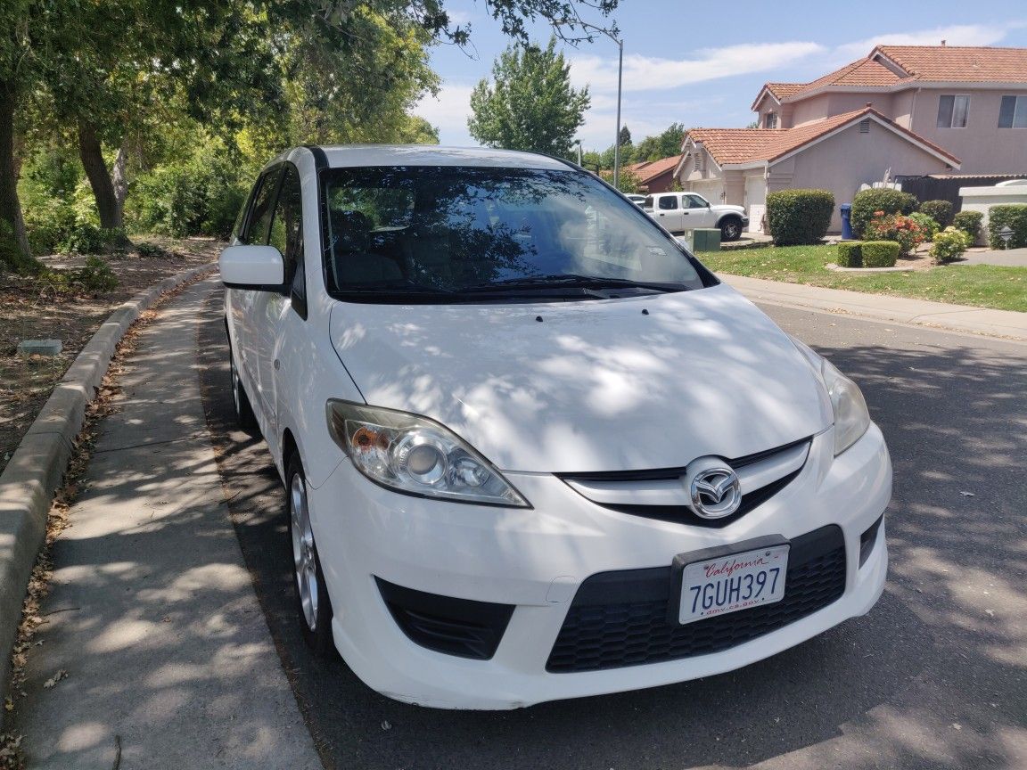 Mazda 5 2009 minivan