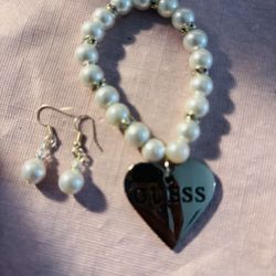 Guess Heart Charm Bracelet And Earrings 