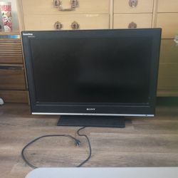 Sony bravia TV 20x30 Screen
