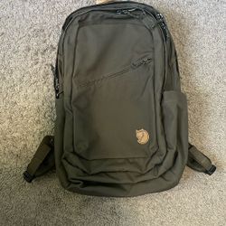 Fjall Raven 28 Backpack *Brand New* 