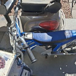 Kids Blue Hyper Motorcycle 