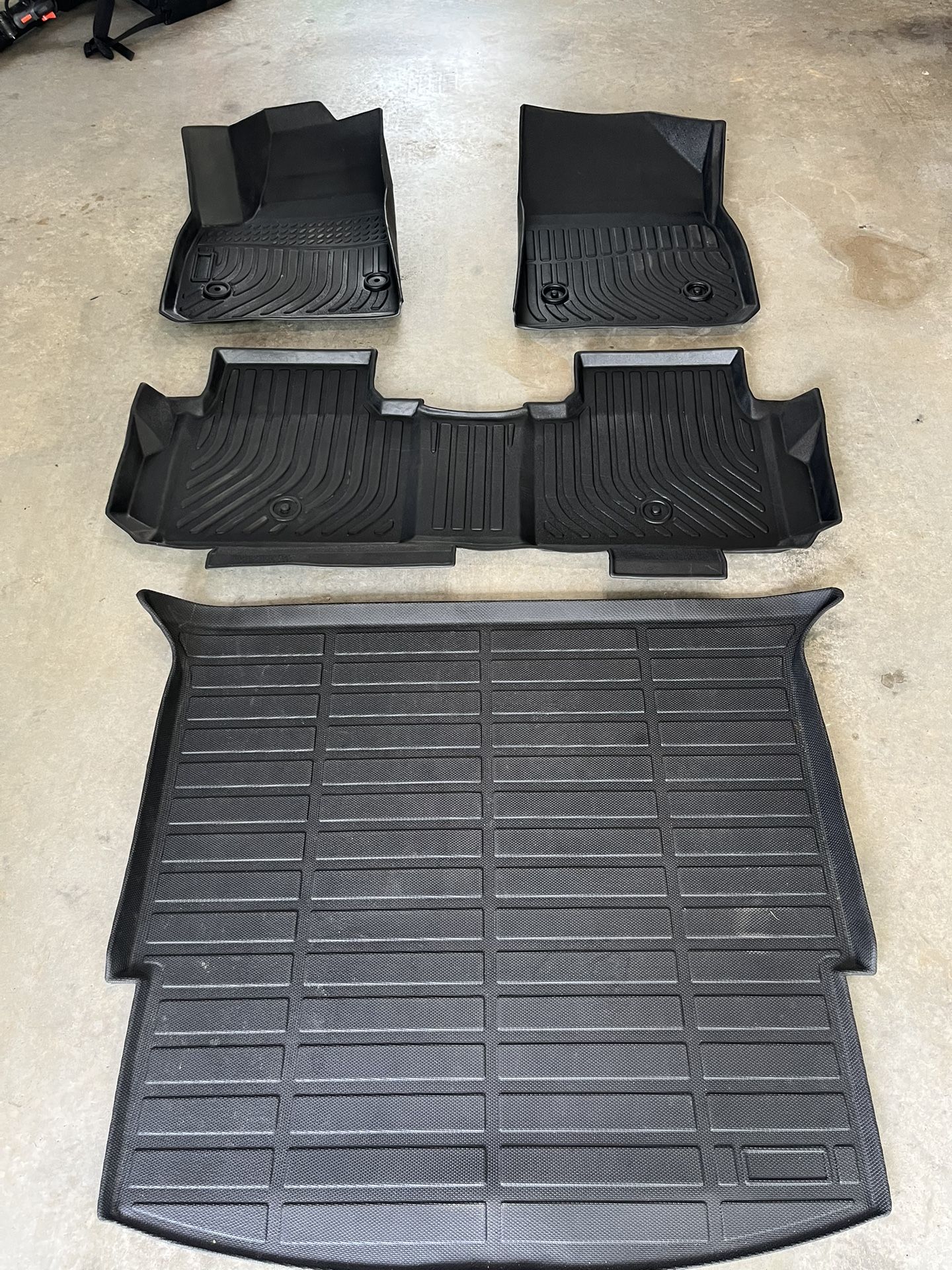 19-23 Chevy Blazer Floor Liners & Console tray