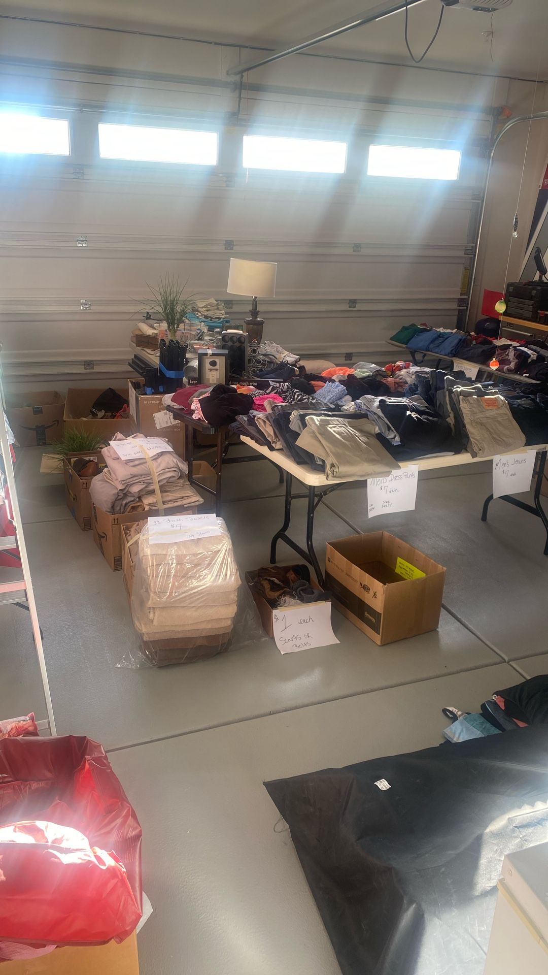 Garage Sale. 4 Houses On Sea Smoke St , Winchester