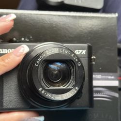 Canon G7x Mark II
