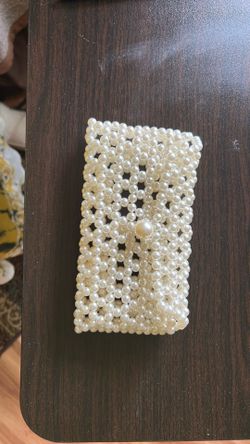 Little pearl purse