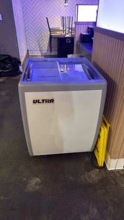 Ultra Ice Cream Display Freezer