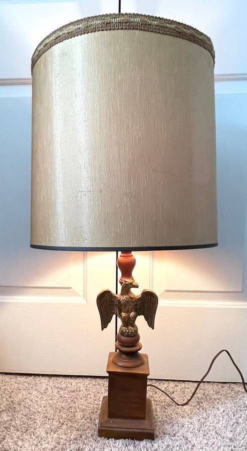 Vintage Antique Americana Brass Eagle Hard Wood Base Lamp