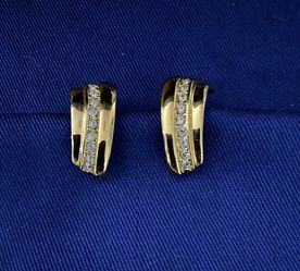 Avon Vintage Earrings