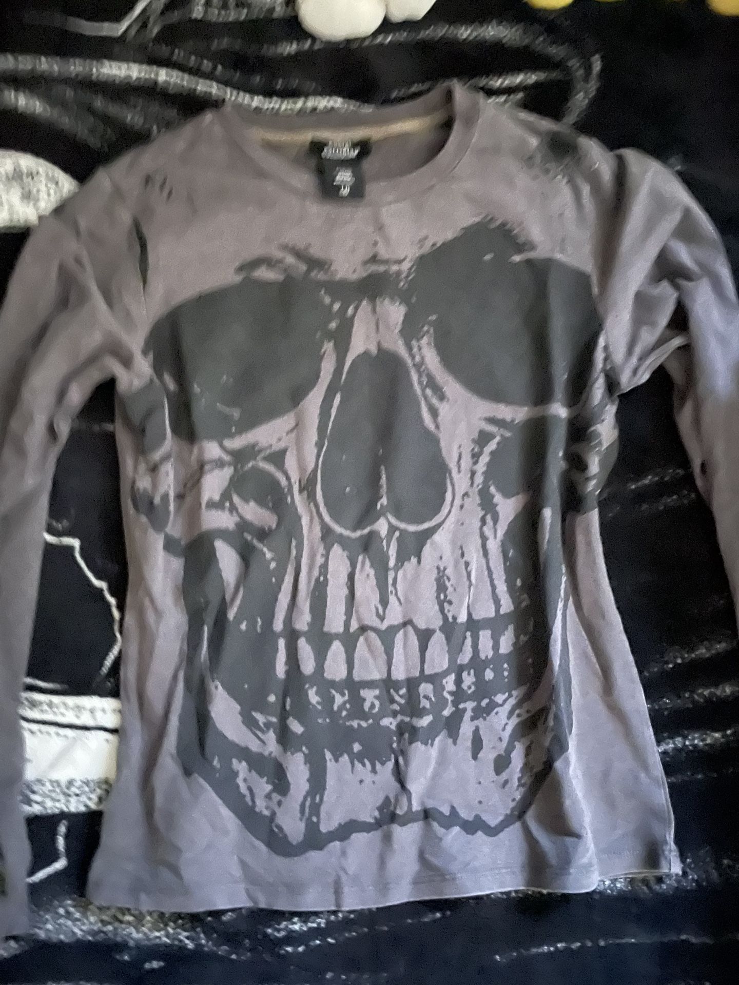 Grey Skull Shirt