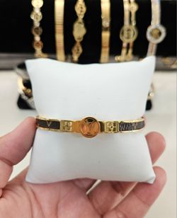 New Braclet Bangel (Jewlery)