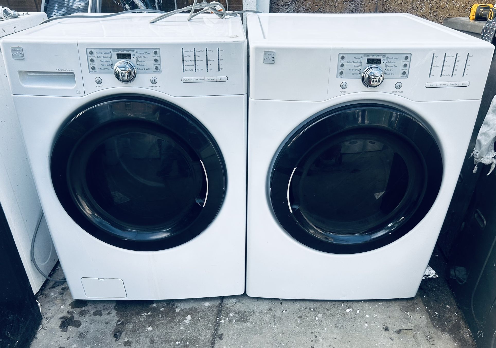 KENMORE. WASHER AND GAS DRYER