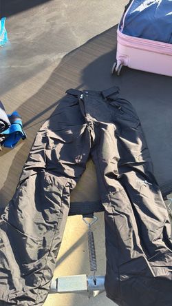 Boys snow pants size large