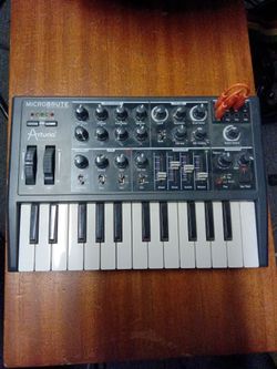 Arturia Microbrute