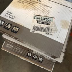 Brand New 4boxes Self Stick vinyl Tile 100$ , Must Pick Up lakewood 98499 
