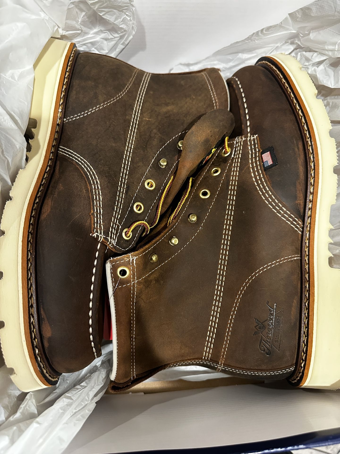 Men's Thorogood 6" Moc Toe Work Boot (U.S.A. Made) (contact info removed) 10.5D