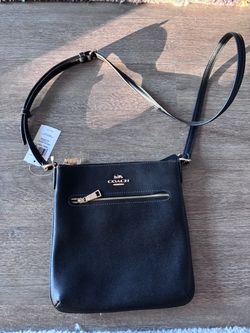 Coach Mini Black Crossbody Bag Zip Closure Adjustable Detachable Strap Gold