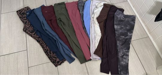 13 size medium workout leggings