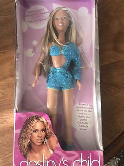 Destiny’s Child Beyoncé 2001 Grammy Awards Barbie Doll
