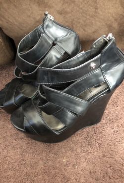 Guess platform heels