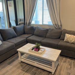 BONTERRA SECTIONAL WITH SLEEPER 